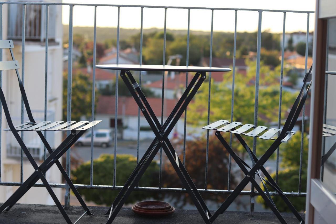 Bellejoie - Appartement T3- Poitiers Sud - Direct Futuroscope - Parking Et Wifi Gratuit Exterior foto